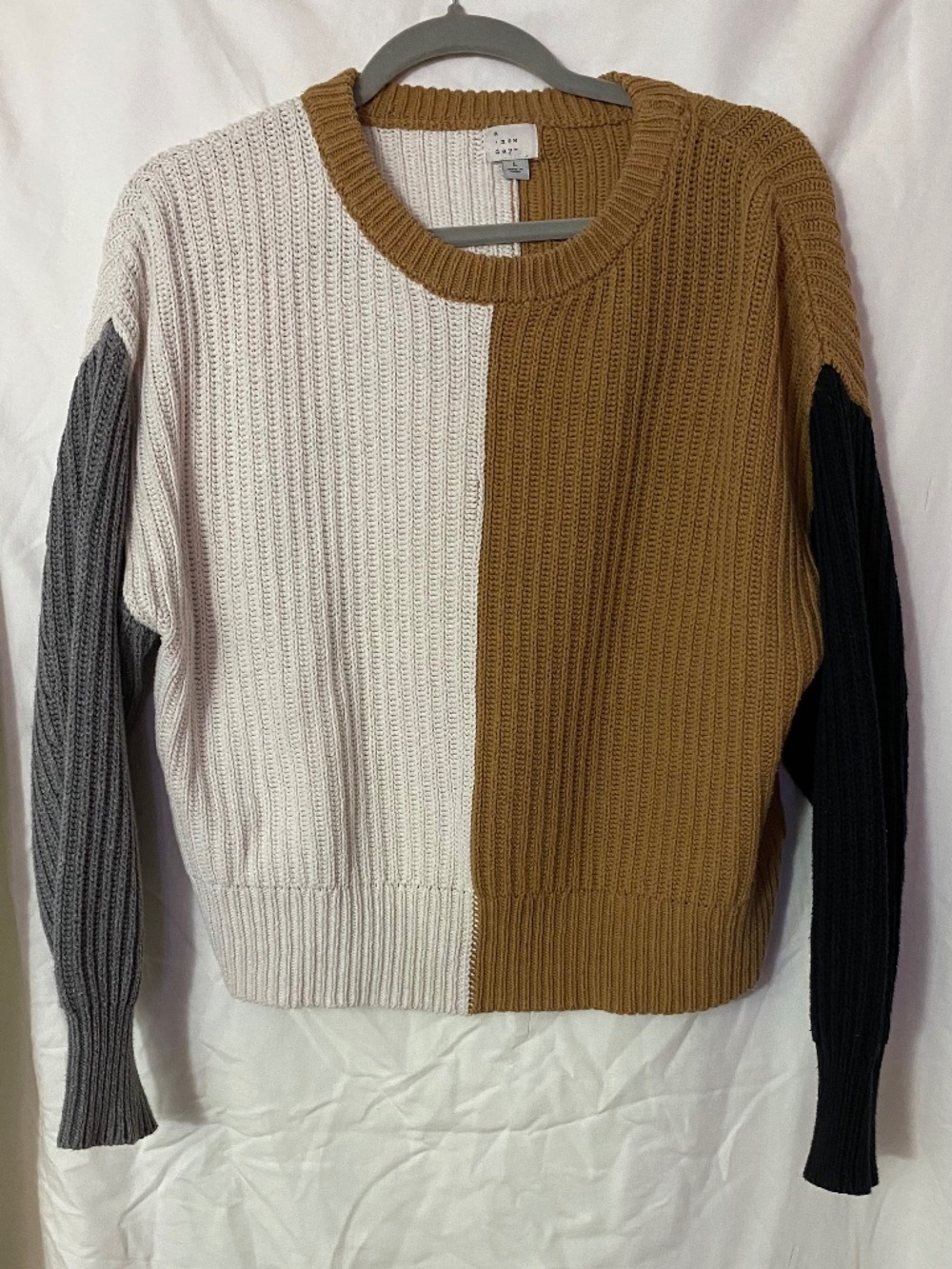 a new day Colorblock Crewneck Sweater in Cream, Camel, Gray & Black